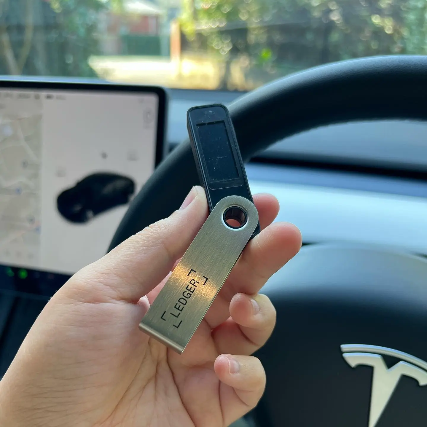 Ledger硬件钱包开箱内容物展示